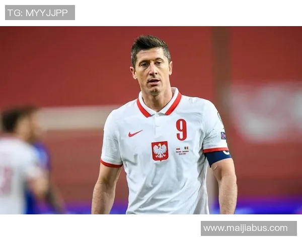 波兰足球明星的硬气传奇与荣耀历程揭秘